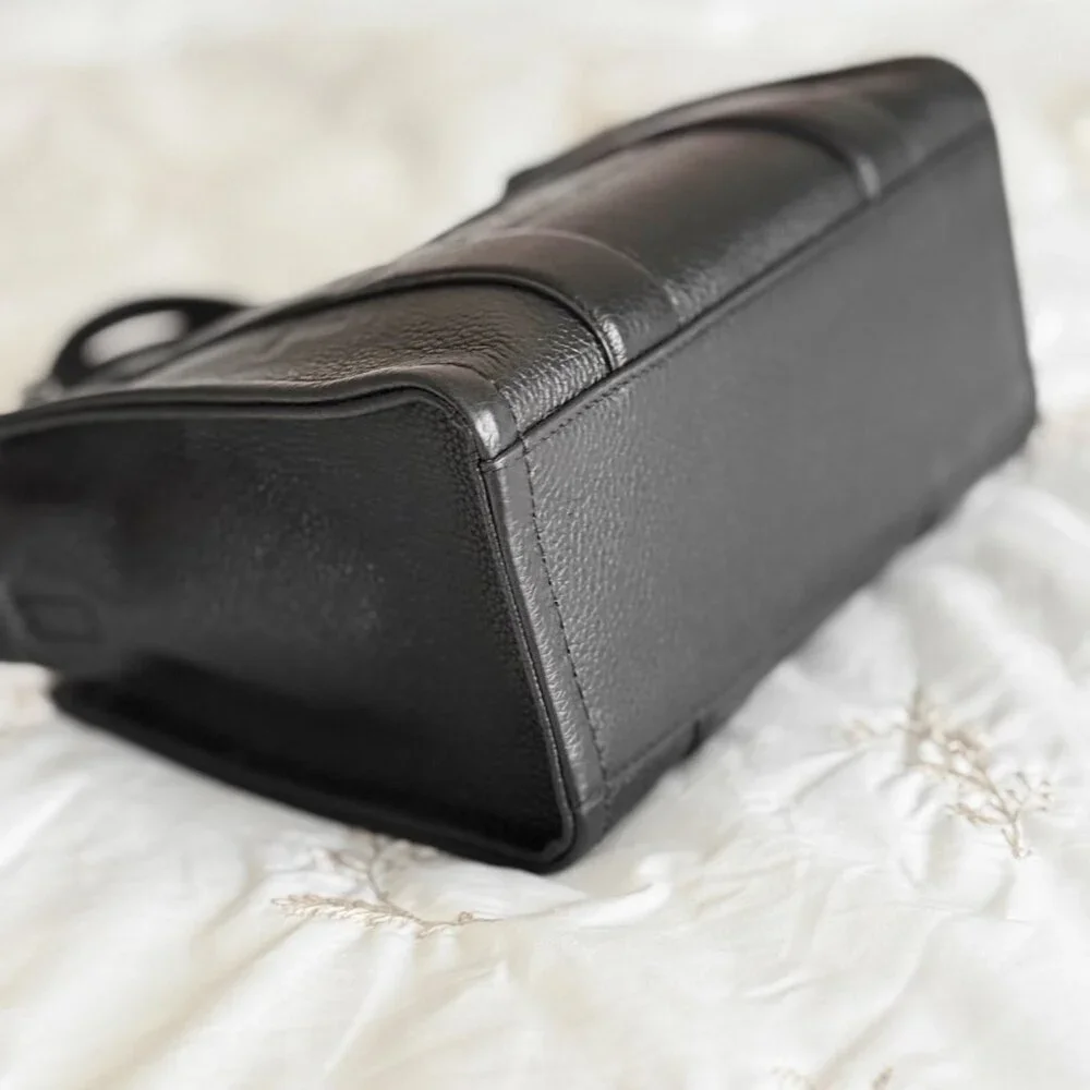 Marc Jacobs The Small Leather Tote Bag w an Extra strap - Picture 8 of 15